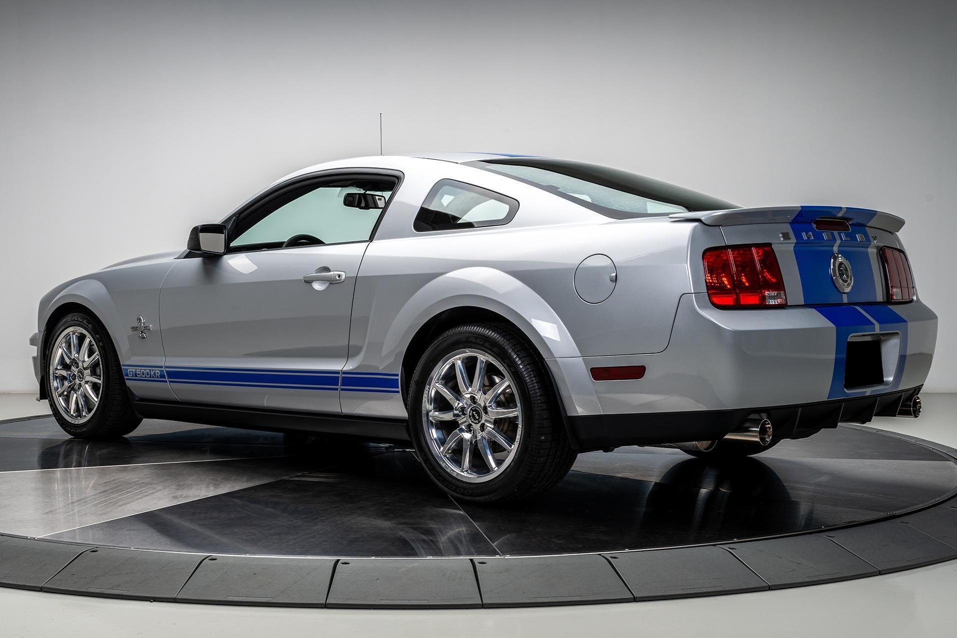 2008 Ford Mustang Shelby GT500 Coupe - Image 4
