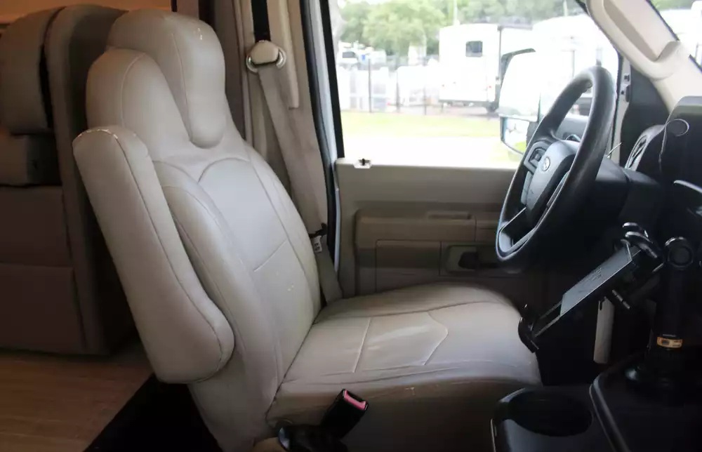 2021 Entegra Coach Esteem 31F - Image 29