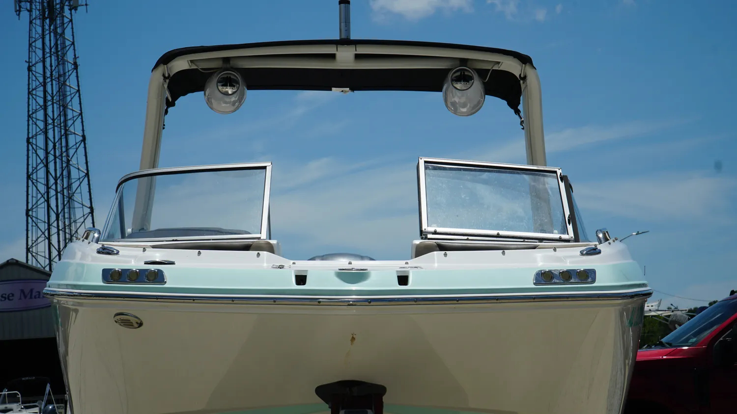 2019 Chaparral 250 Suncoast - Image 17