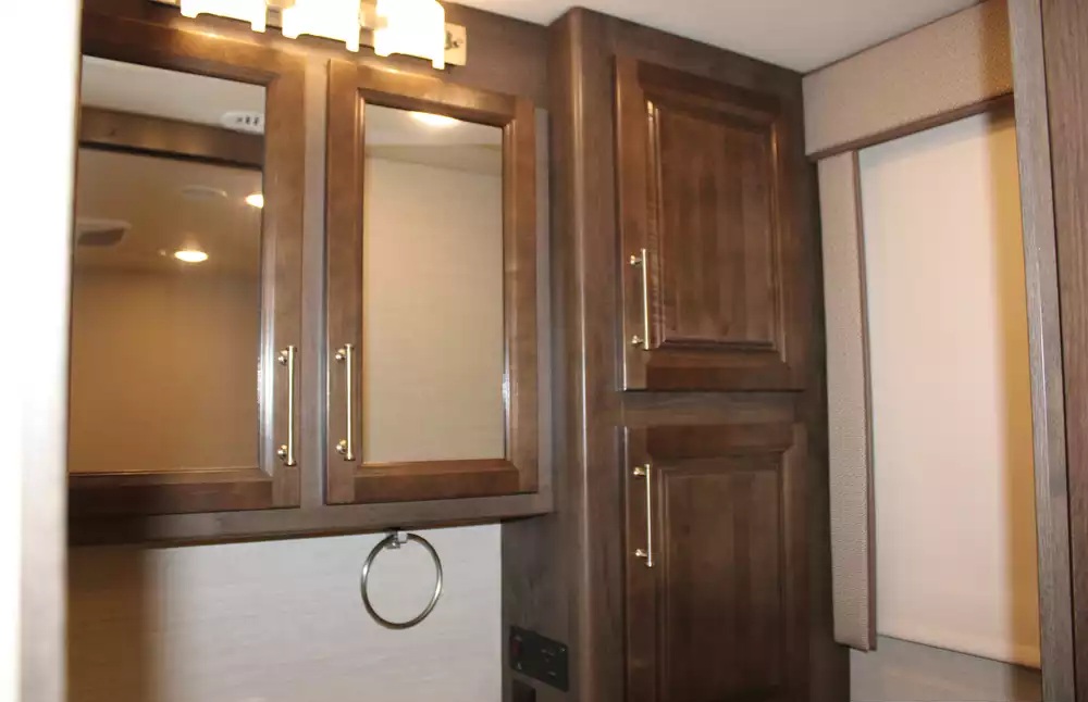 2019 Entegra Coach Emblem 36T - Image 21