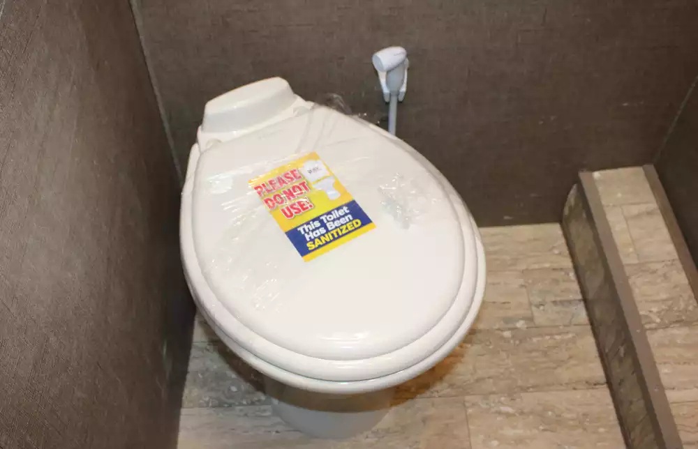 2017 Thor Chateau Super C 35SF - Image 13