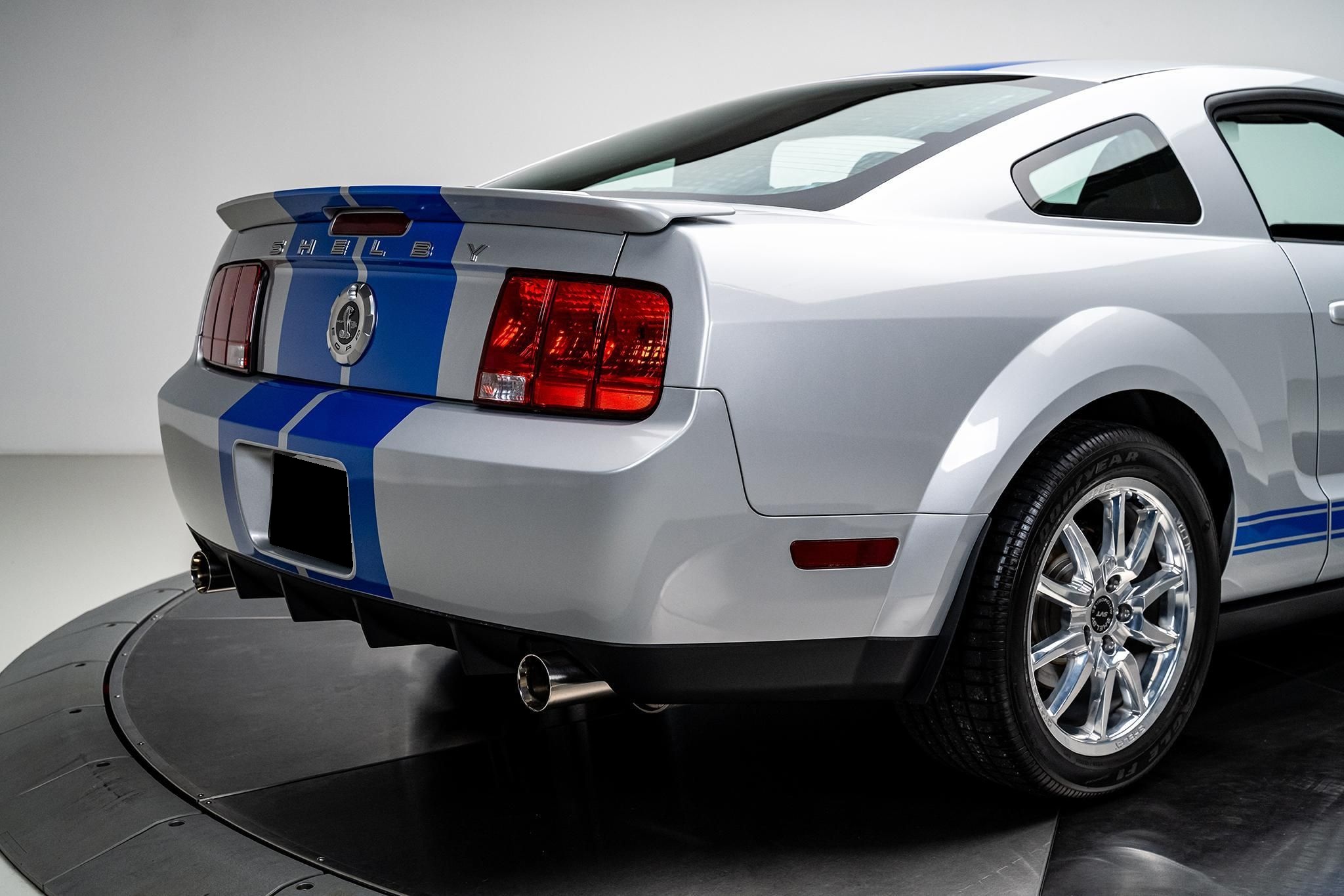 2008 Ford Mustang Shelby GT500 Coupe - Image 10