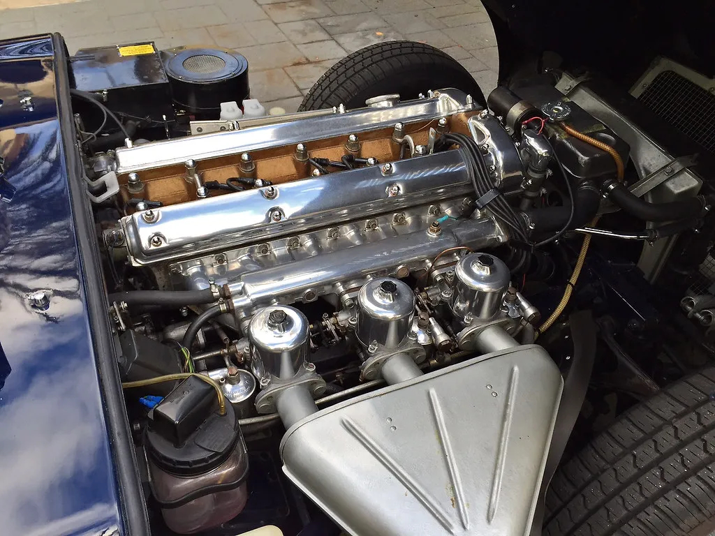 1966 Jaguar E-Type 4.2 Coupe - Image 24