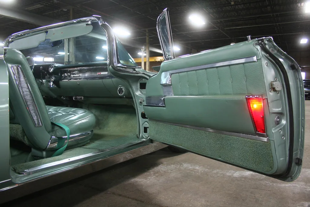 1960 Cadillac Eldorado Biarritz - Image 13