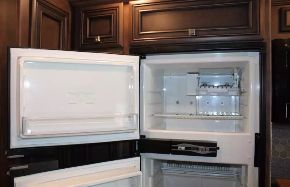 2018 Newmar Bay Star 3113 - Image 24