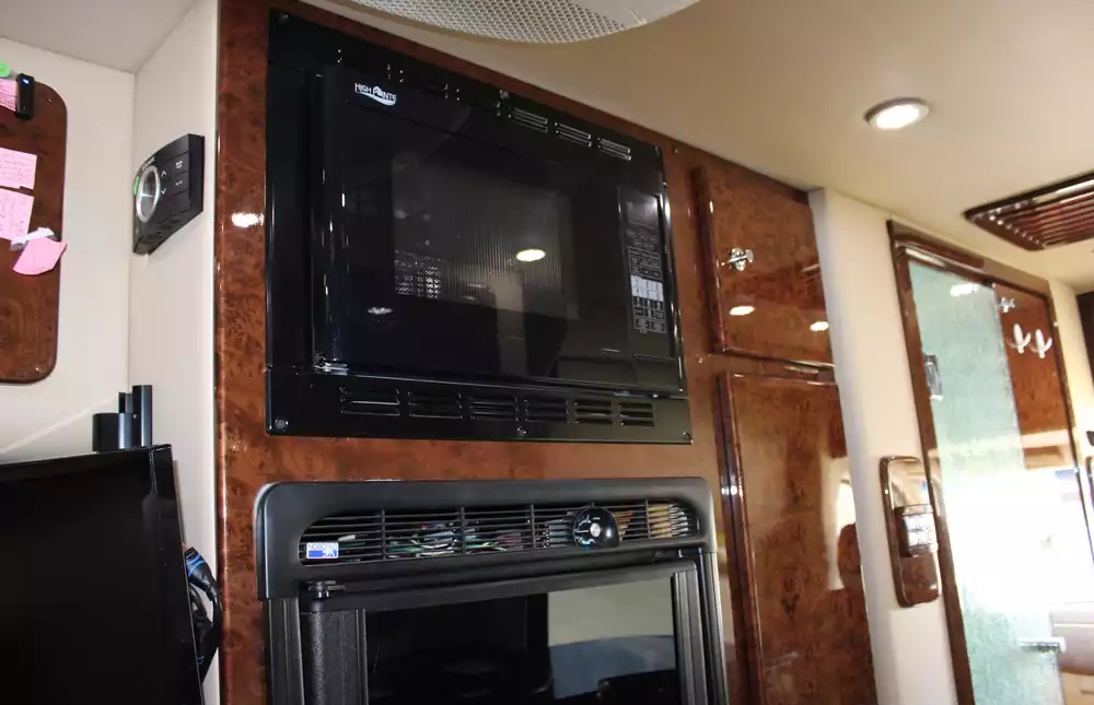 2018 Chinook Countryside MP2 - Image 23