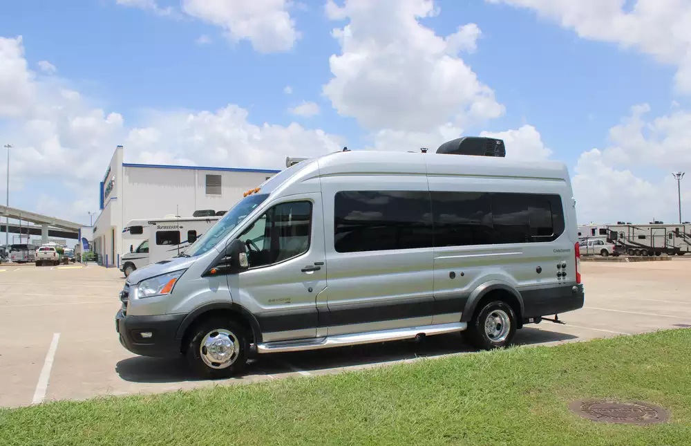 2021 Forest River Coachmen Beyond 22C - Image 4