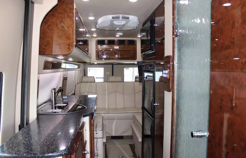 2018 Chinook Countryside MP2 - Image 25