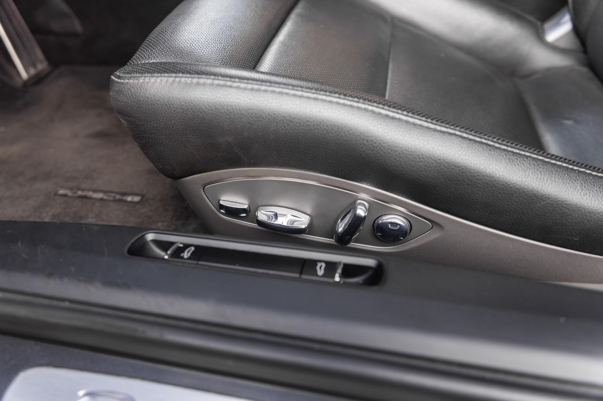 2013 Porsche Boxster S - Image 17