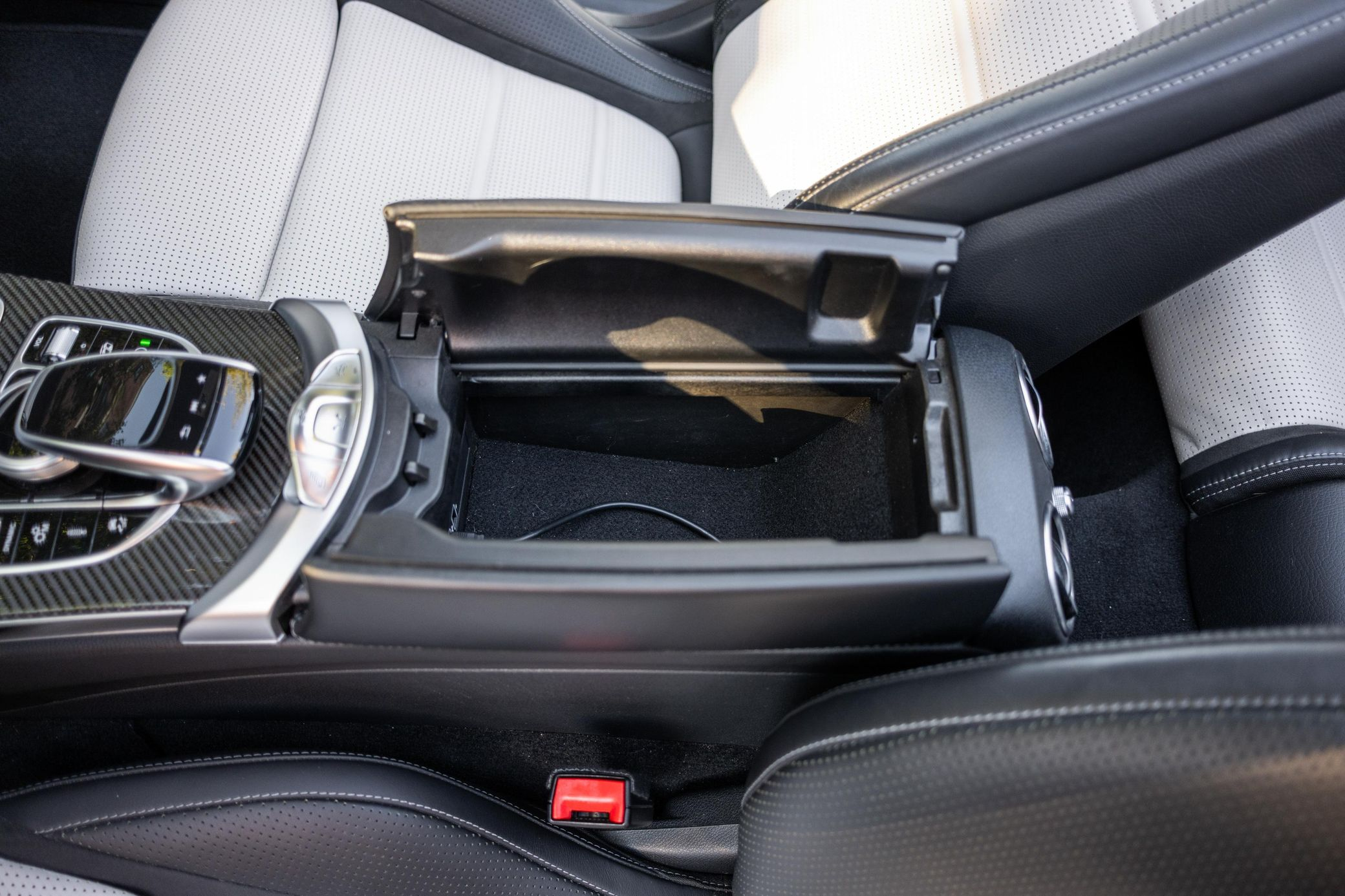 2017 Mercedes-Benz C63 AMG - Image 29