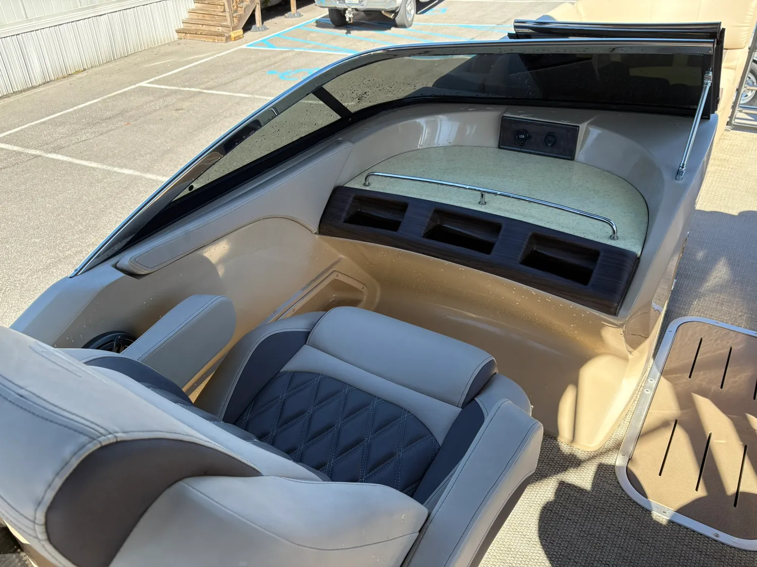 2018 Bennigton 23 RSBWA - Image 17