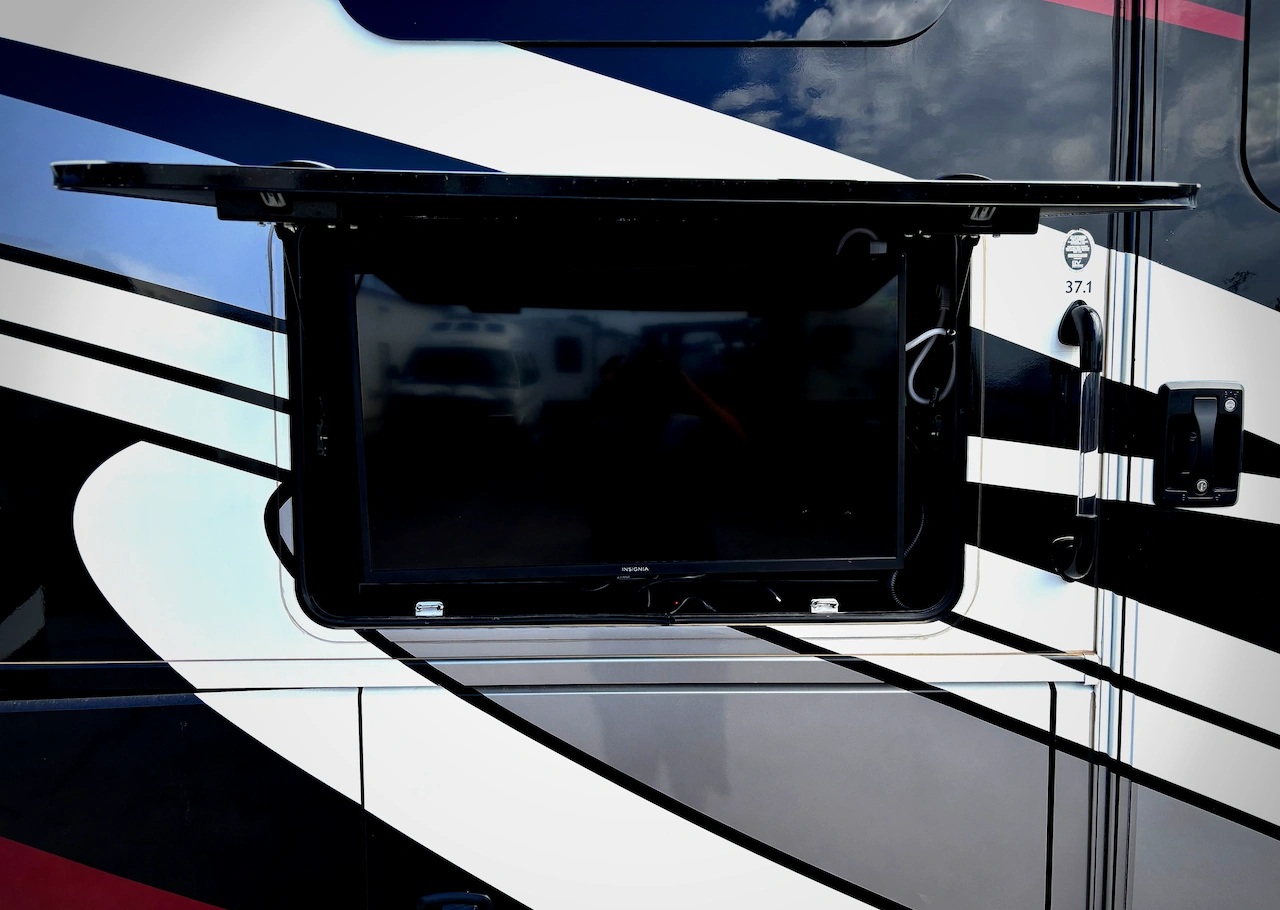 2022 Thor Miramar 37.1 - Image 22