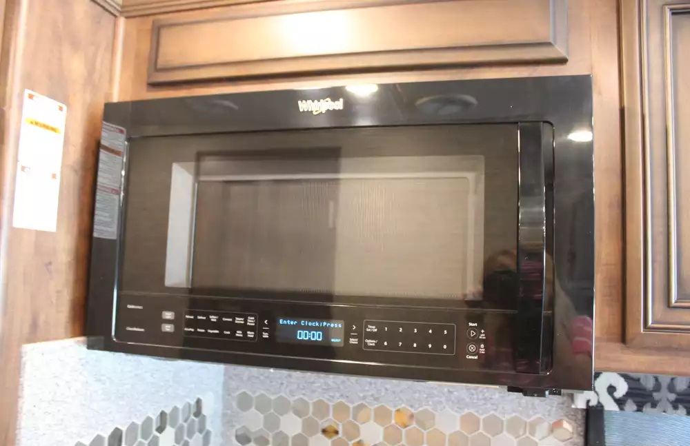 2018 Newmar Bay Star 3113 - Image 29