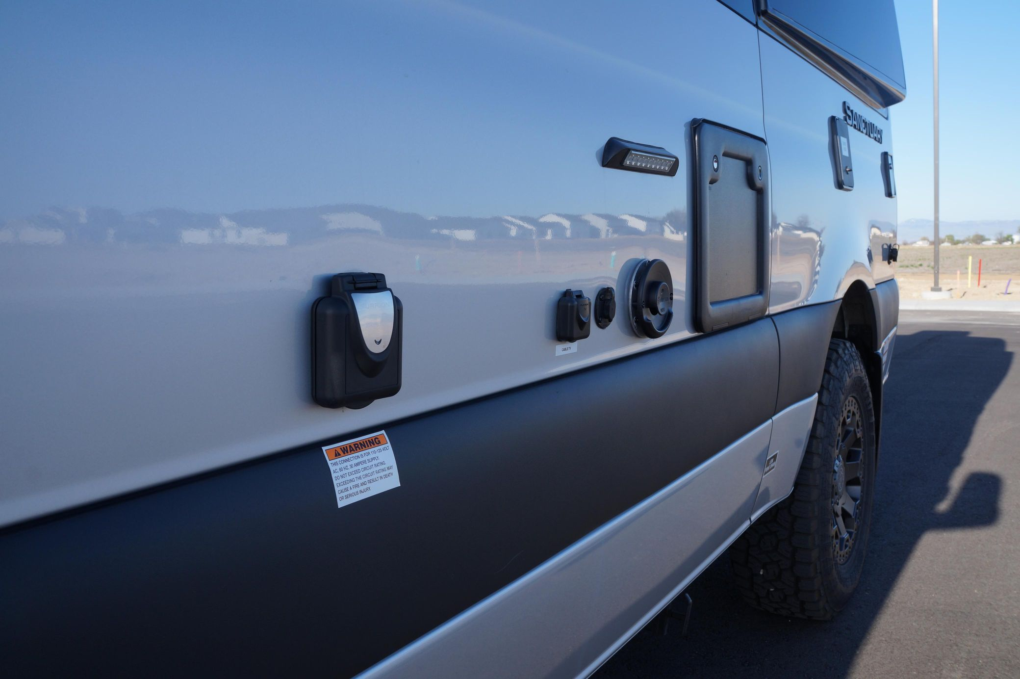 2022 Thor Sanctuary 4x4 - Image 7