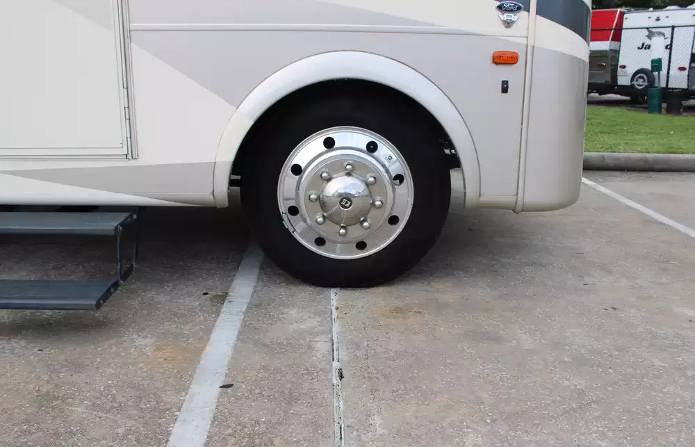 2022 Forest River Coachmen Encore 325SS - Image 27