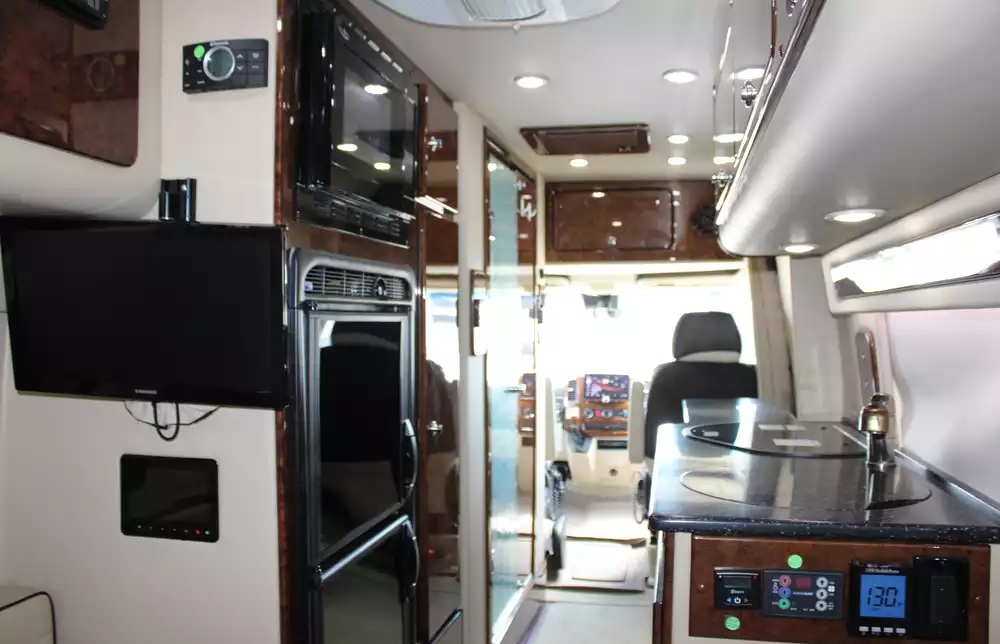 2018 Chinook Countryside MP2 - Image 29