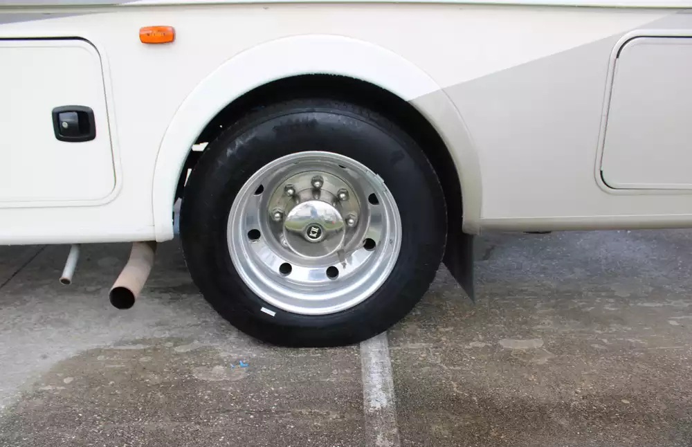 2022 Forest River Coachmen Encore 325SS - Image 28