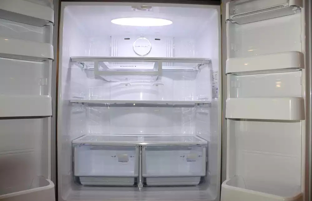 2018 Fleetwood Bounder 36D - Image 42