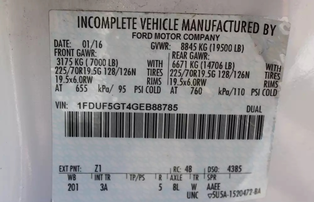 2017 Thor Chateau Super C 35SF - Image 25