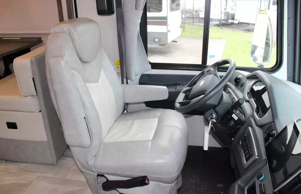 2022 Forest River Coachmen Encore 325SS - Image 31