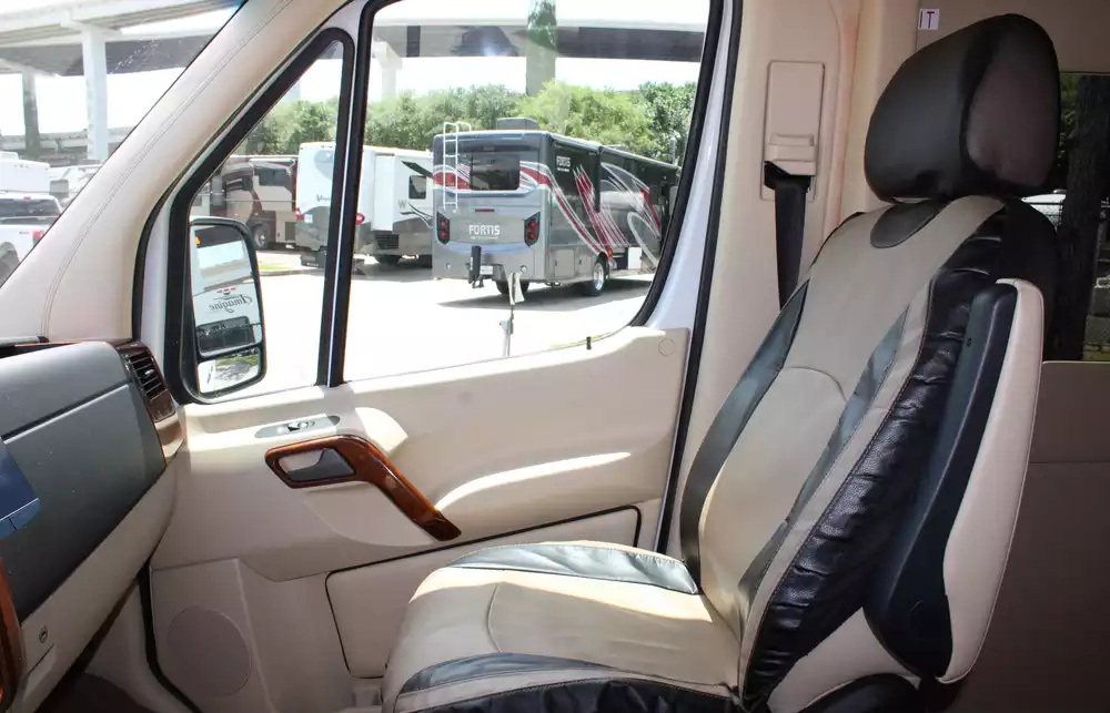 2018 Chinook Countryside MP2 - Image 33