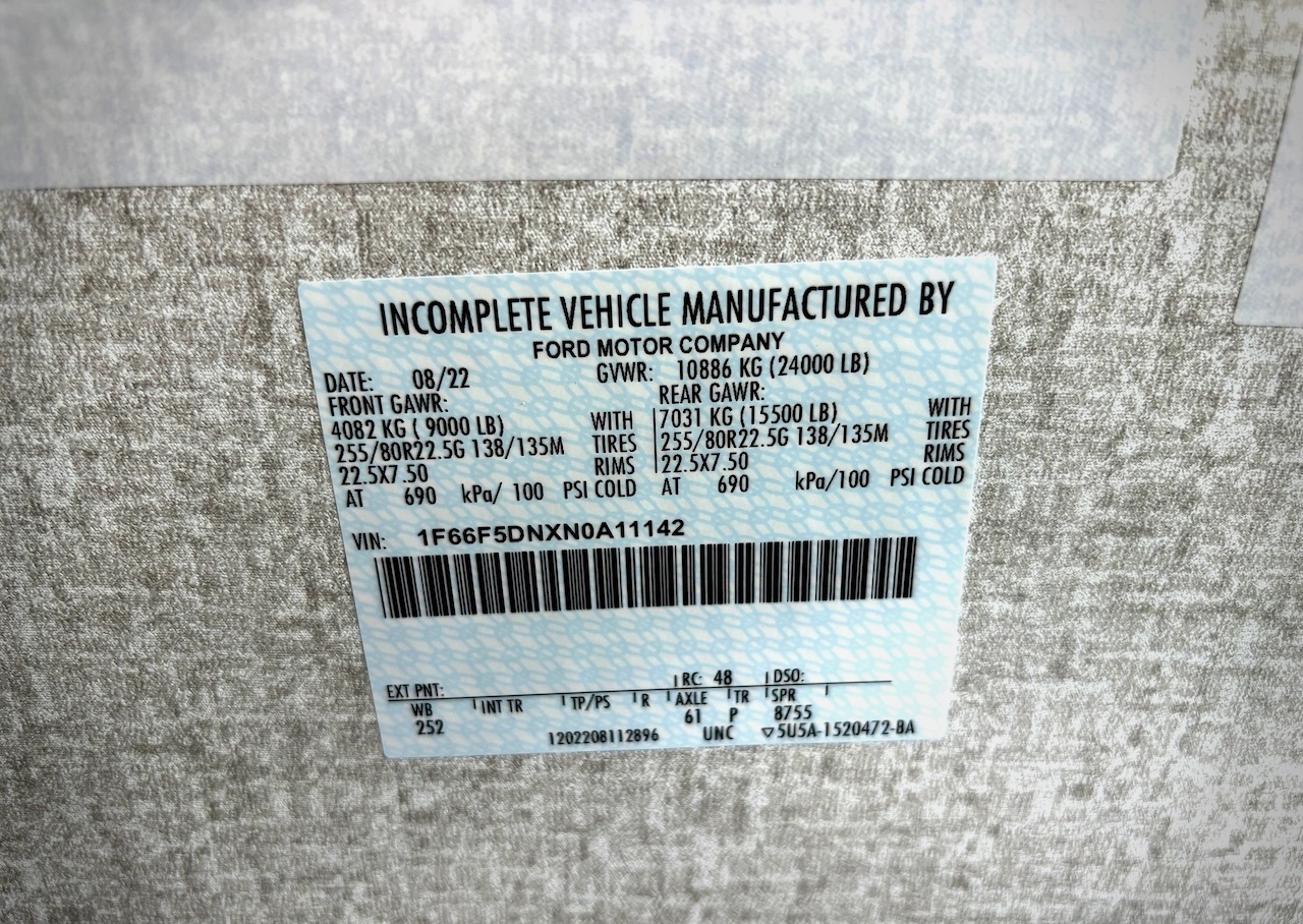 2022 Thor Miramar 37.1 - Image 7