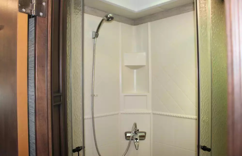 2018 Newmar Bay Star 3113 - Image 39