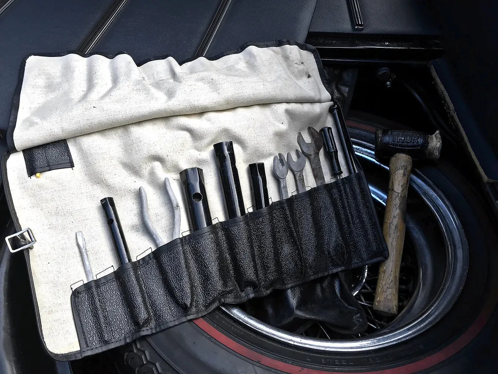 1966 Jaguar E-Type 4.2 Coupe - Image 41