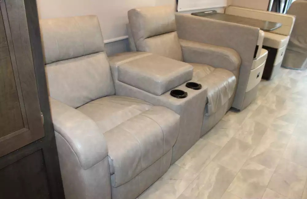 2022 Forest River Coachmen Encore 325SS - Image 37