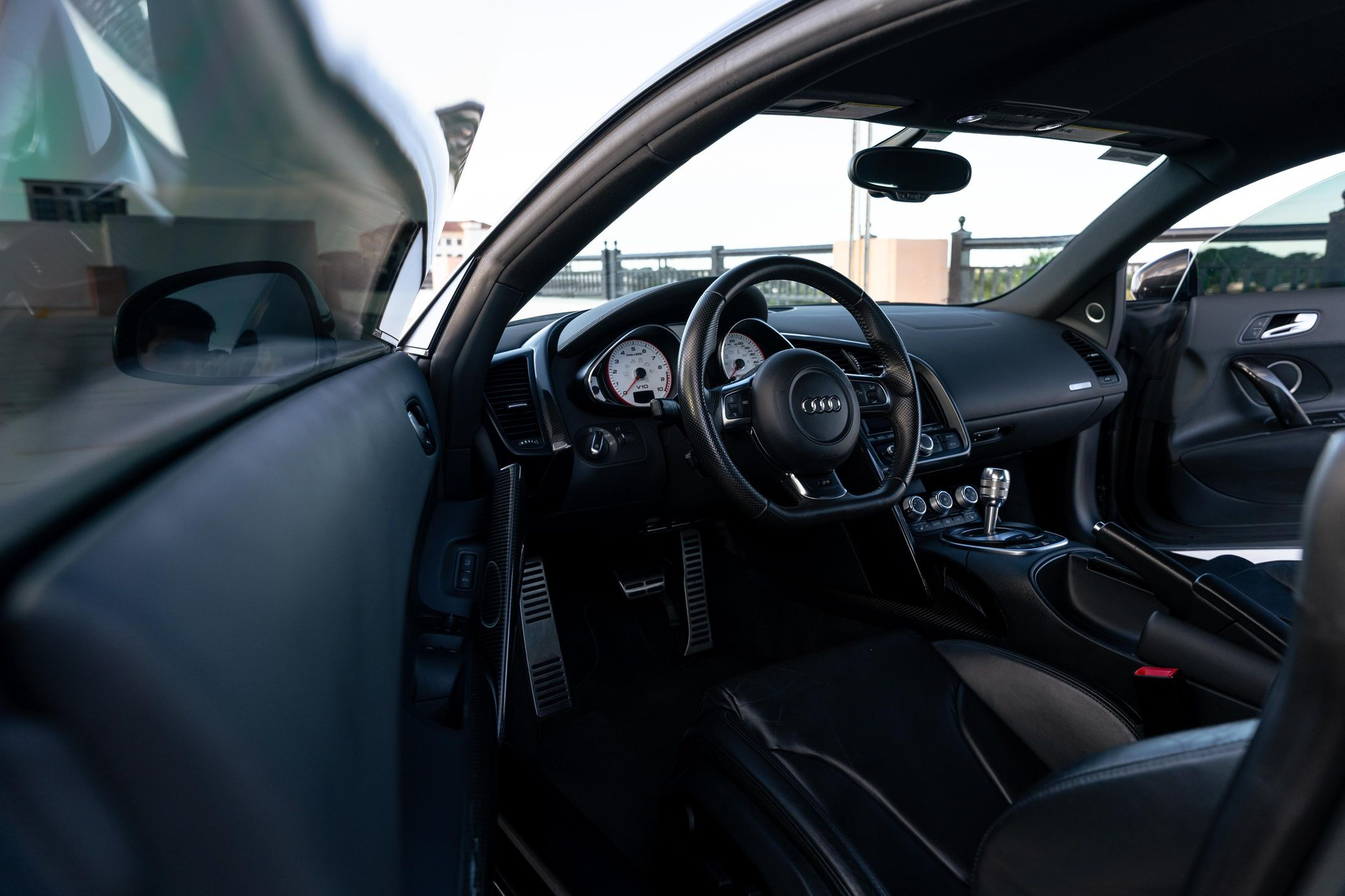 2011 Audi R8 V10 5.2 Quattro - Image 33