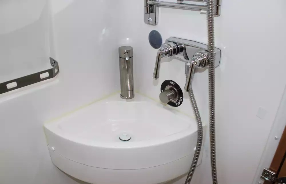 2021 Forest River Coachmen Beyond 22C - Image 7