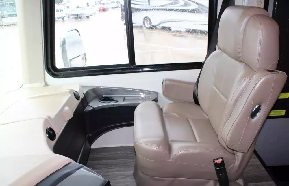 2019 Entegra Coach Emblem 36T - Image 43