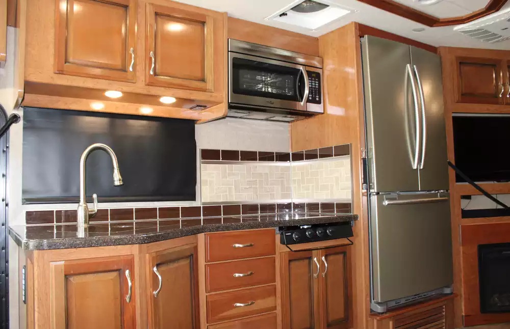 2018 Fleetwood Bounder 36D - Image 50