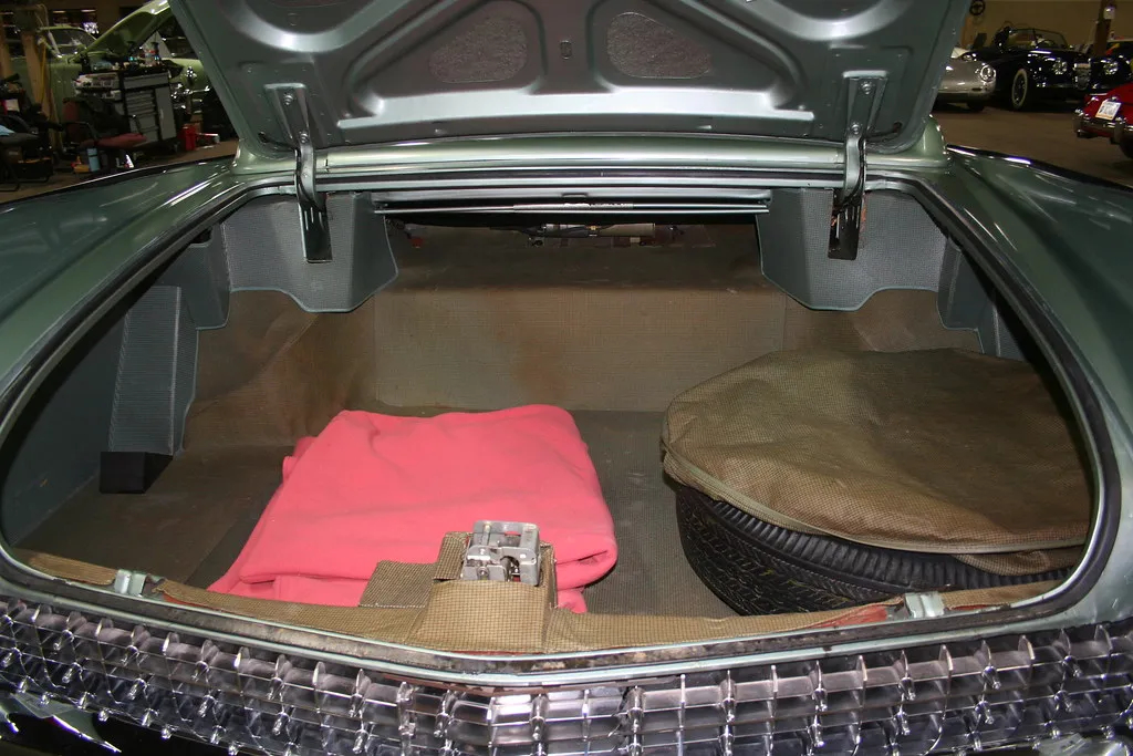 1960 Cadillac Eldorado Biarritz - Image 32