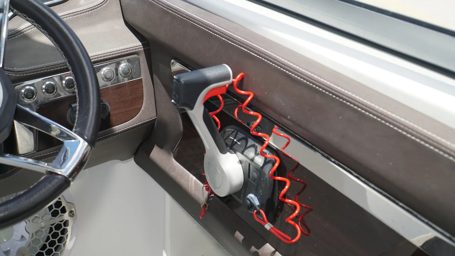 2019 Chaparral 250 Suncoast - Image 10