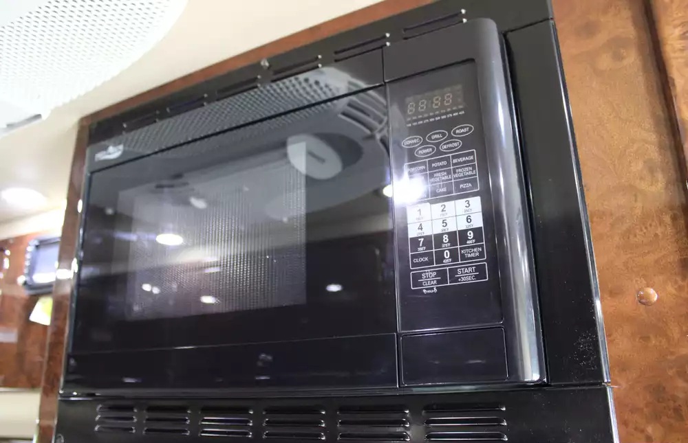 2018 Chinook Countryside MP2 - Image 9