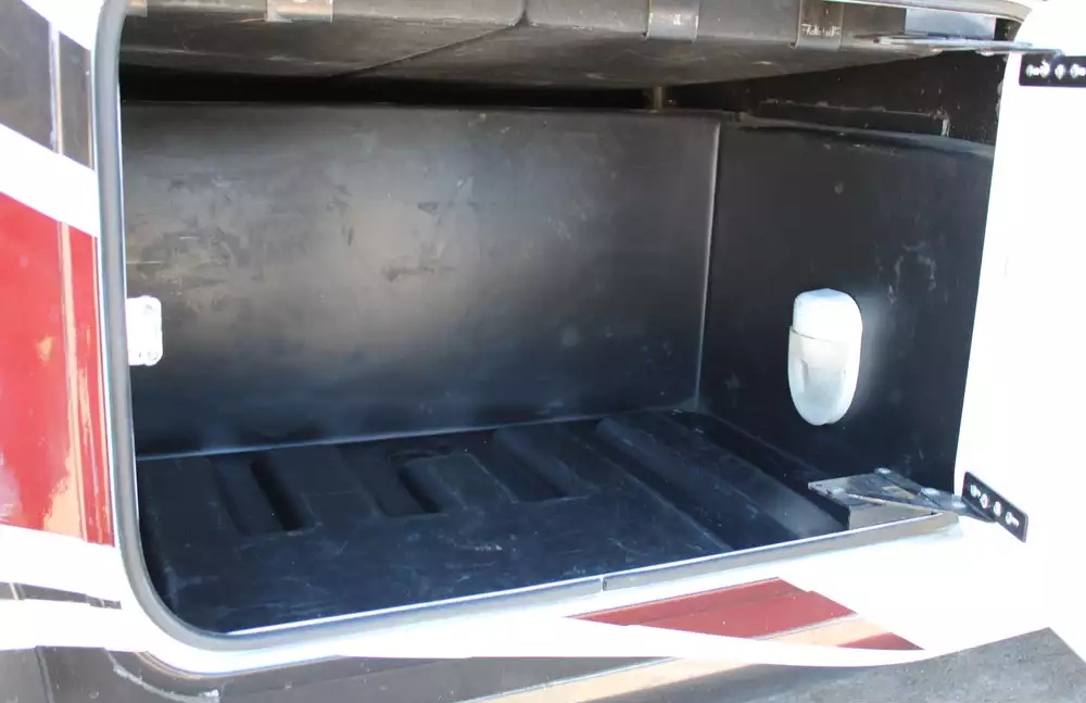 2017 Thor Chateau Super C 35SF - Image 44