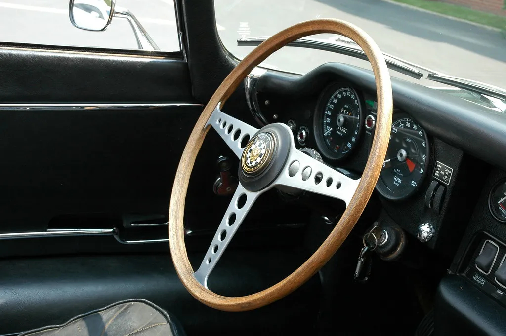 1968 Jaguar E-type 4.2 Roadster Series 1.5 - Image 31