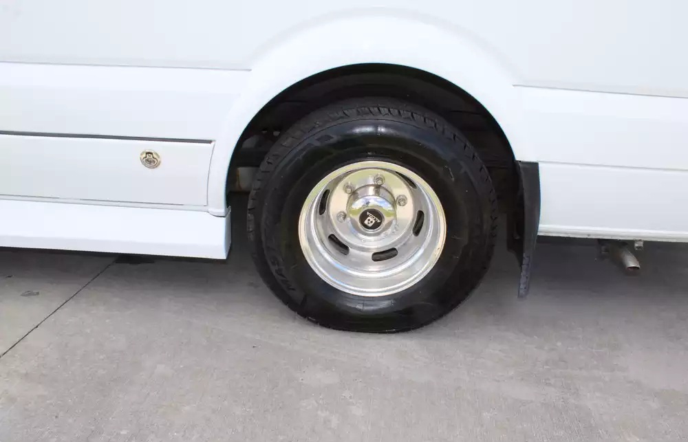 2018 Chinook Countryside MP2 - Image 11