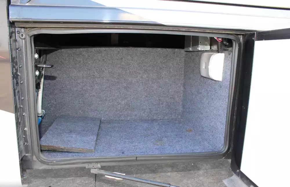 2018 Newmar Bay Star 3113 - Image 52