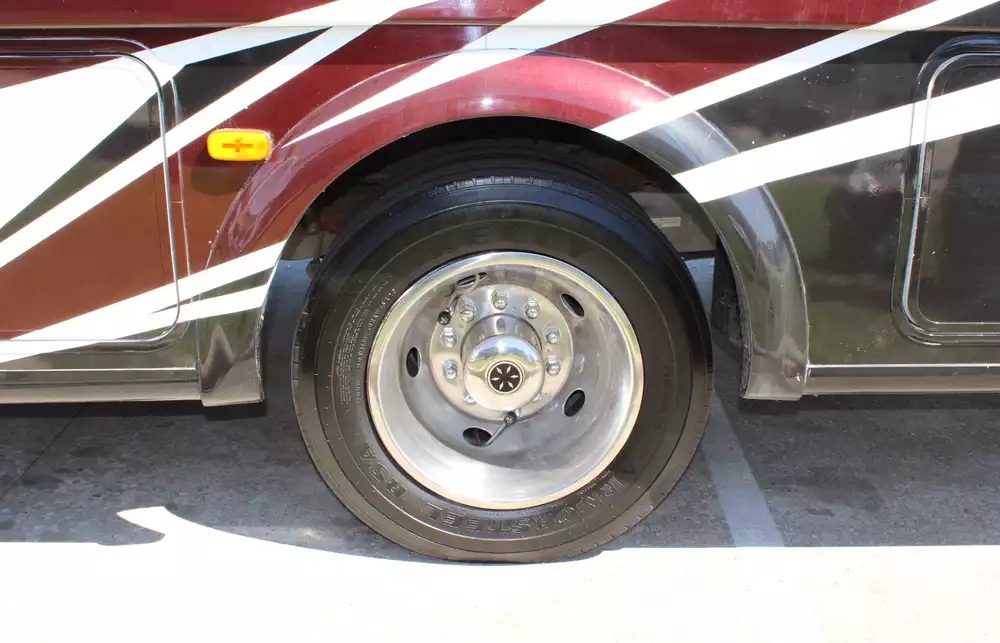 2017 Thor Chateau Super C 35SF - Image 46