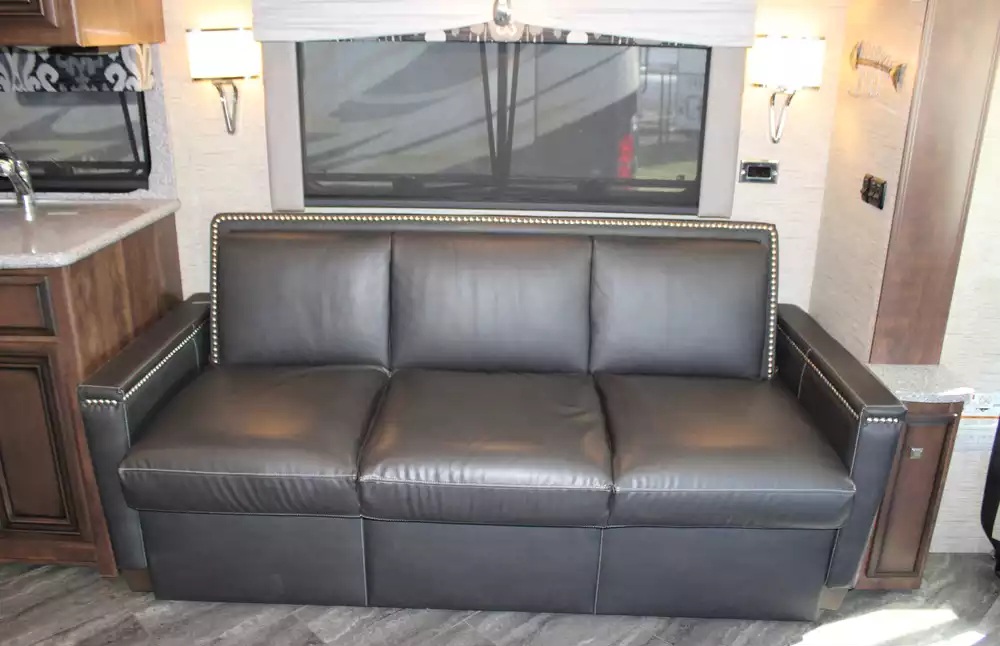 2018 Newmar Bay Star 3113 - Image 56