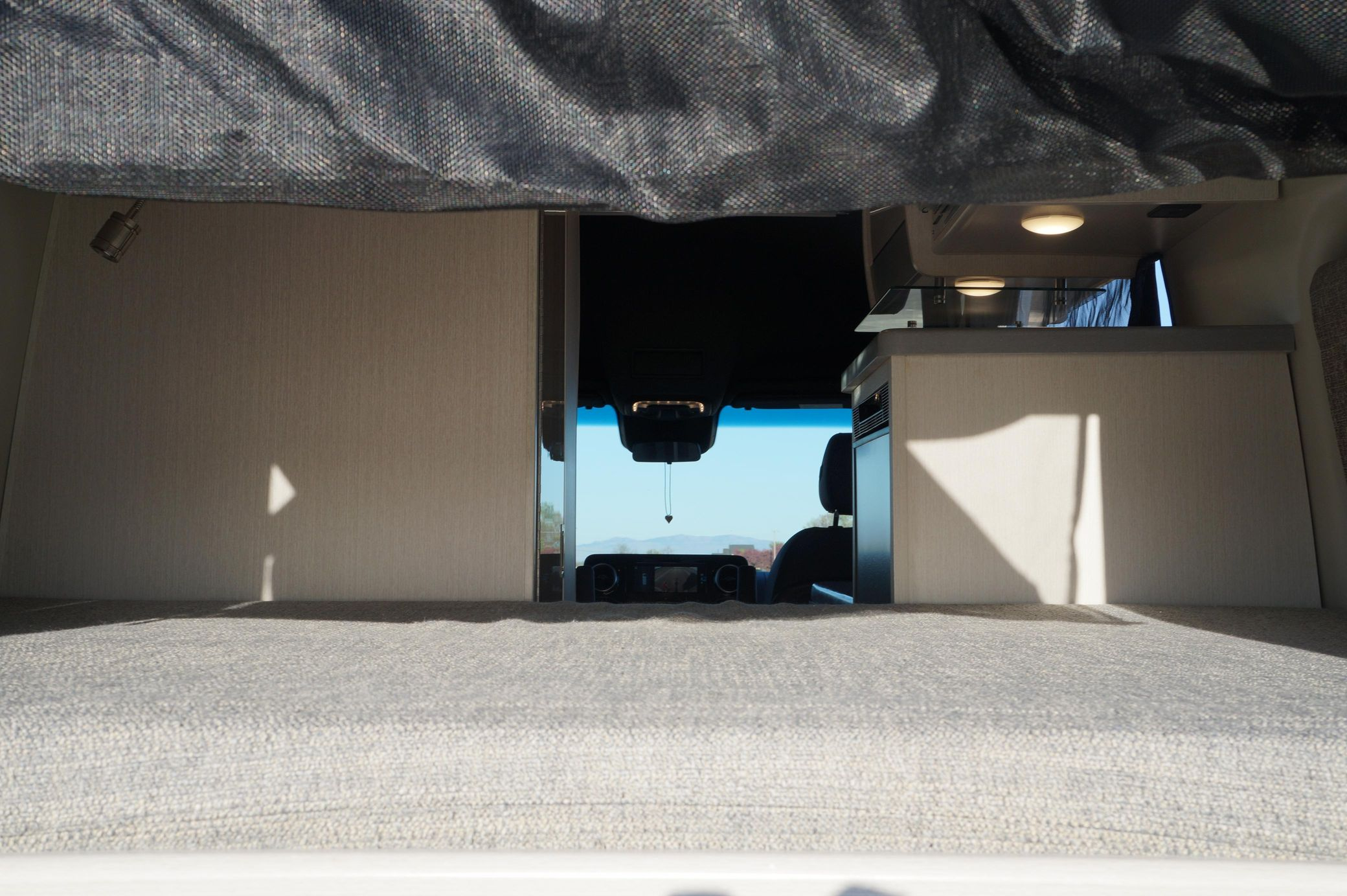 2022 Thor Sanctuary 4x4 - Image 34