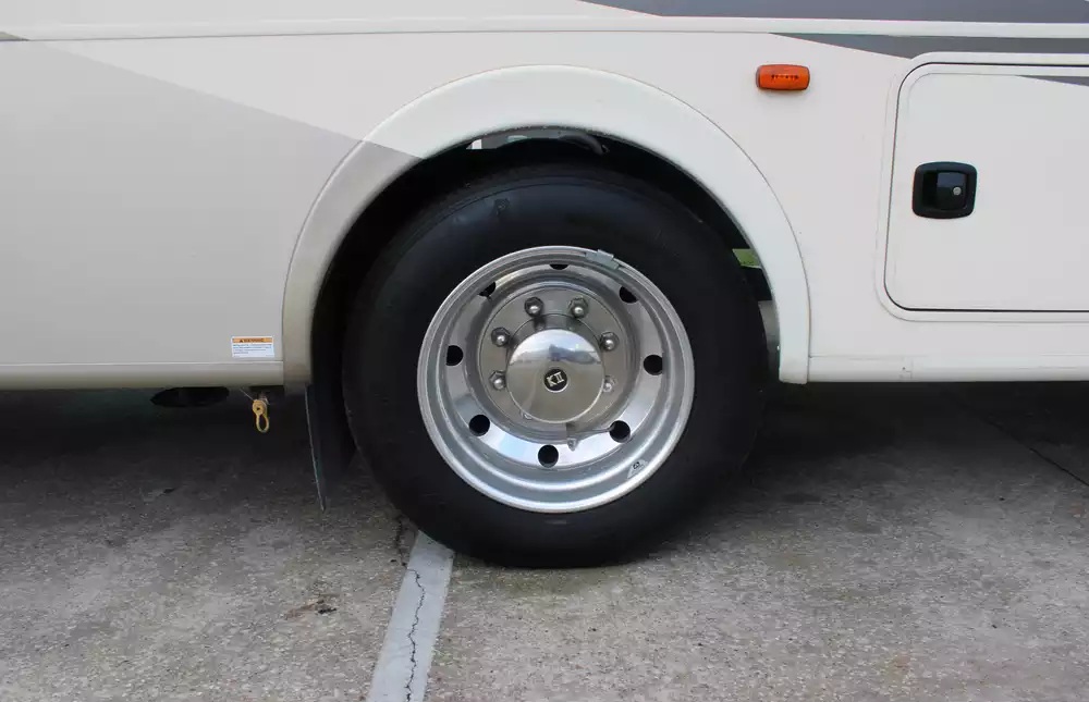 2022 Forest River Coachmen Encore 325SS - Image 6