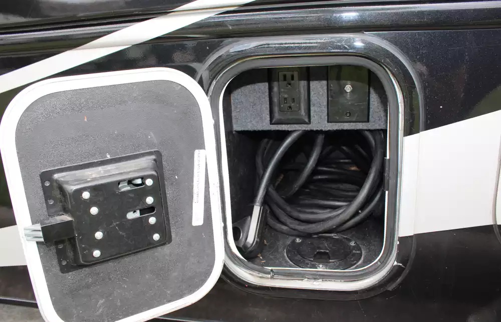 2021 Entegra Coach Esteem 31F - Image 17