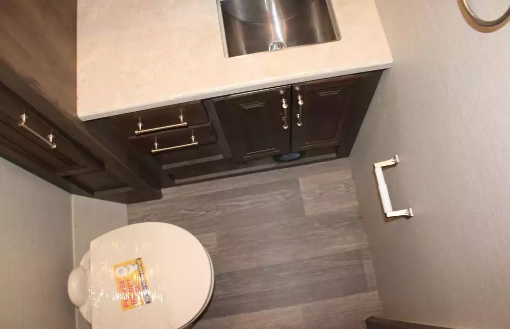 2019 Entegra Coach Emblem 36T - Image 7