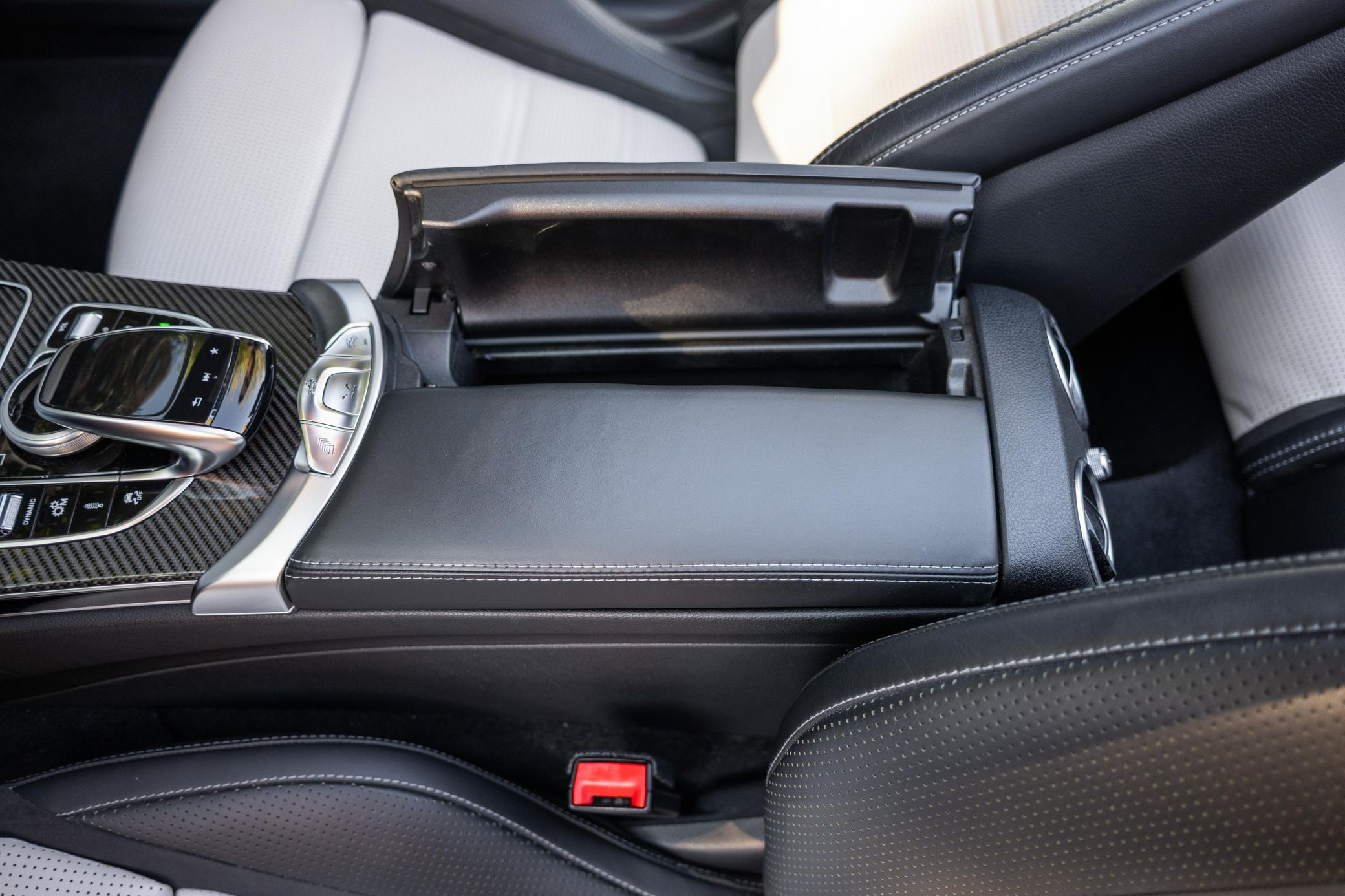 2017 Mercedes-Benz C63 AMG - Image 11