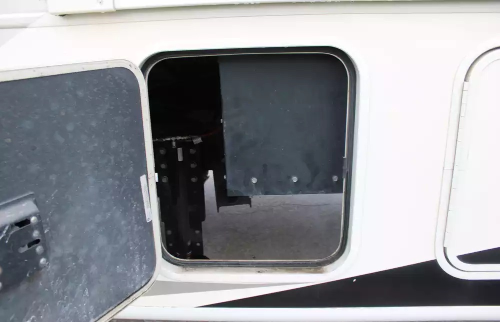 2022 Forest River Coachmen Encore 325SS - Image 8