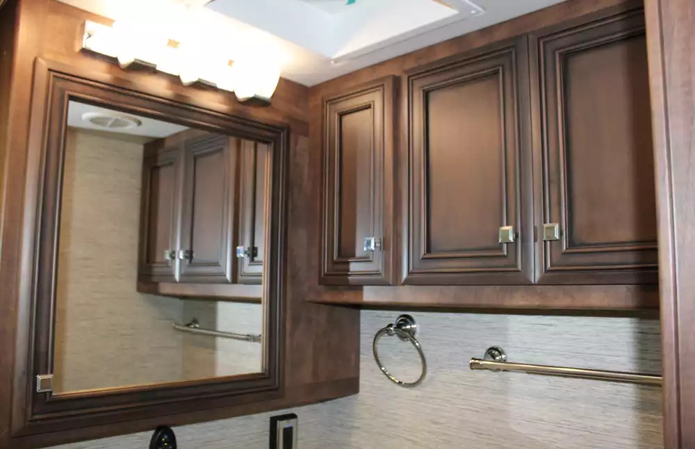 2018 Newmar Bay Star 3113 - Image 10