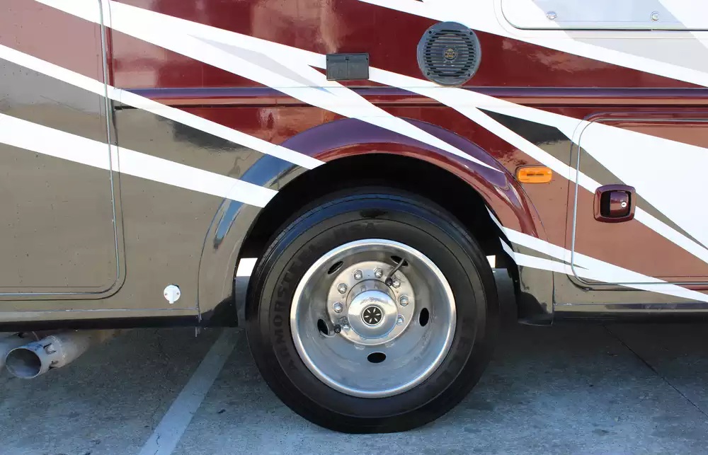 2017 Thor Chateau Super C 35SF - Image 58